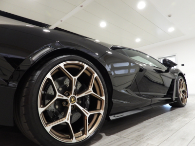 LAMBORGHINI REVUELTO 6.5 V12 HPEV (2024) 16