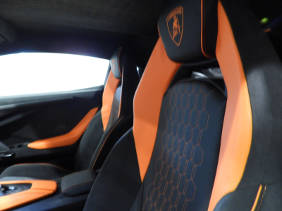 LAMBORGHINI REVUELTO 6.5 V12 HPEV (2024) 19