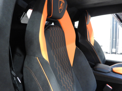 LAMBORGHINI REVUELTO 6.5 V12 HPEV (2024) 32
