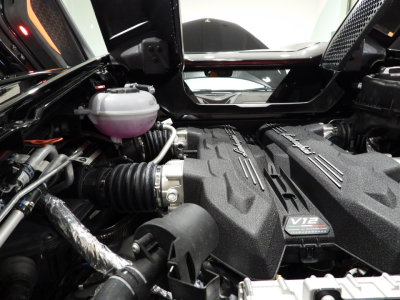 LAMBORGHINI REVUELTO 6.5 V12 HPEV (2024) 38
