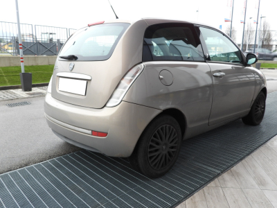 LANCIA YPSILON 1.4 8V ORO ECOCHIC GPL 69CV (2010) 5
