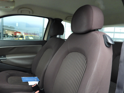 LANCIA YPSILON 1.4 8V ORO ECOCHIC GPL 69CV (2010) 11