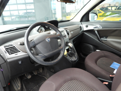 LANCIA YPSILON 1.4 8V ORO ECOCHIC GPL 69CV (2010) 12