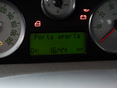 LANCIA YPSILON 1.4 8V ORO ECOCHIC GPL 69CV (2010) 15