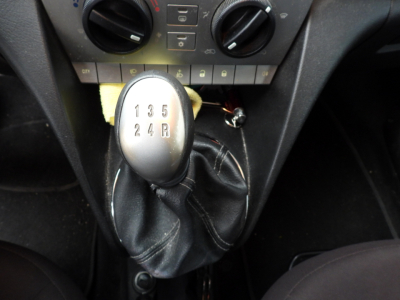 LANCIA YPSILON 1.4 8V ORO ECOCHIC GPL 69CV (2010) 19