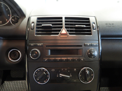 MERCEDES BENZ A 160 BENZINA 95CV AUTO ELEGANCE (2012) 15