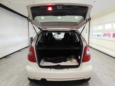 MERCEDES BENZ A 160 BENZINA 95CV AUTO ELEGANCE (2012) 25