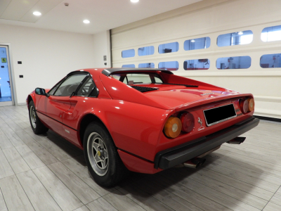 FERRARI 308 GTB i QUATTROVALVOLE TIPO F106 AB (1982) 3