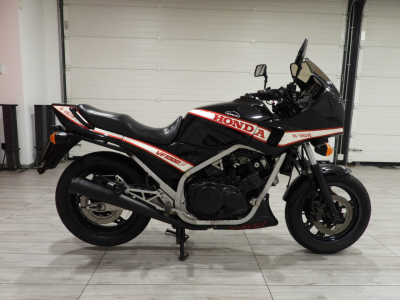 HONDA VF1000 F 16V (1984) 7