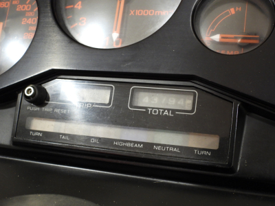 HONDA VF1000 F 16V (1984) 19