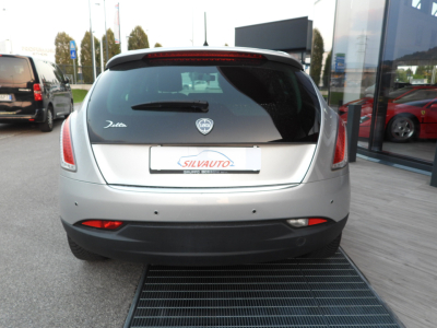 LANCIA DELTA 1.6 MJT 120CV PLATINO (2011) 4