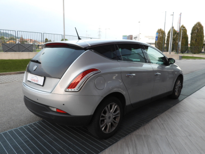 LANCIA DELTA 1.6 MJT 120CV PLATINO (2011) 5