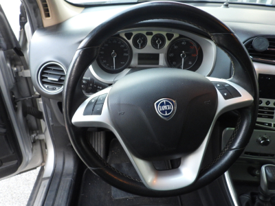 LANCIA DELTA 1.6 MJT 120CV PLATINO (2011) 14