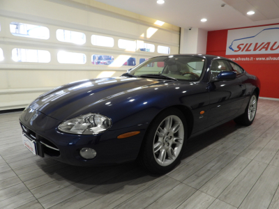 JAGUAR XK8 COUPE’ 4.0 V8 (2002) 2