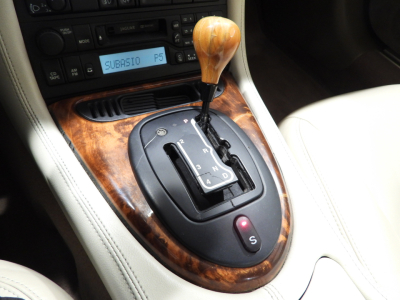 JAGUAR XK8 COUPE’ 4.0 V8 (2002) 25