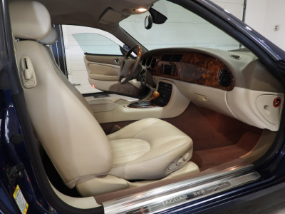 JAGUAR XK8 COUPE’ 4.0 V8 (2002) 30