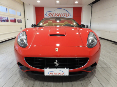 FERRARI CALIFORNIA (2010) 1