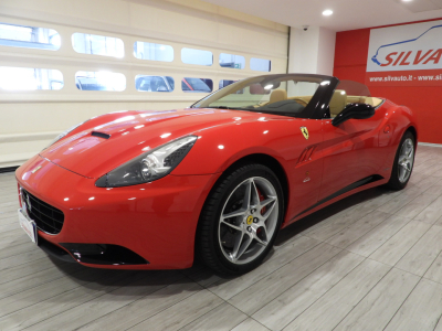 FERRARI CALIFORNIA (2010) 2