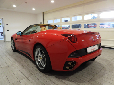 FERRARI CALIFORNIA (2010) 3