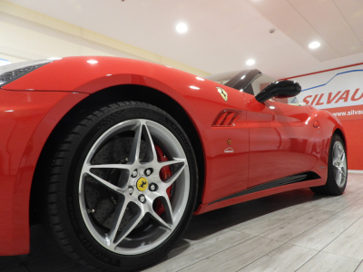 FERRARI CALIFORNIA (2010) 9