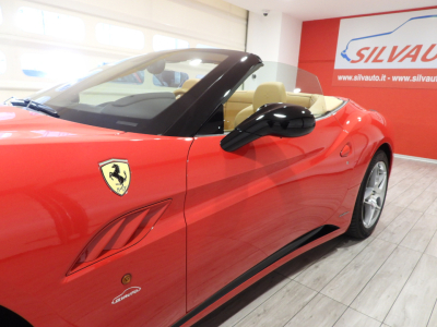 FERRARI CALIFORNIA (2010) 10