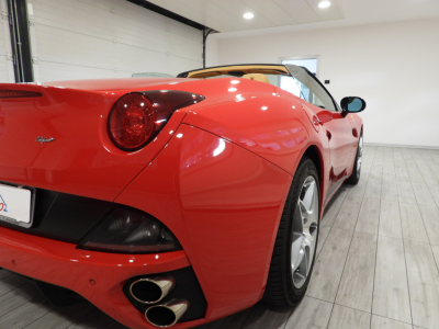 FERRARI CALIFORNIA (2010) 13