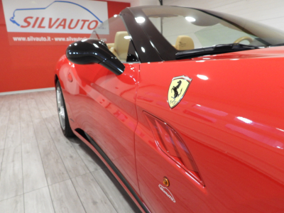 FERRARI CALIFORNIA (2010) 15