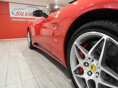 FERRARI CALIFORNIA (2010) 16