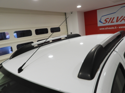 DACIA DUSTER 1.6 GPL LAUREATE 110CV (2012) 14