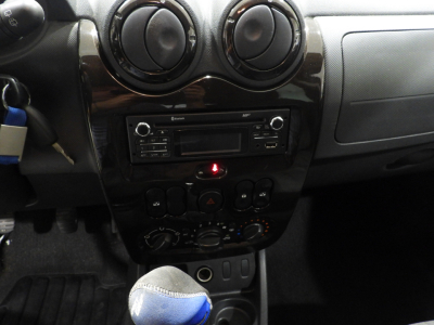 DACIA DUSTER 1.6 GPL LAUREATE 110CV (2012) 21