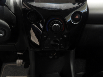 PEUGEOT 108 3P 1.0 ALLURE ETG5 (2014) 18