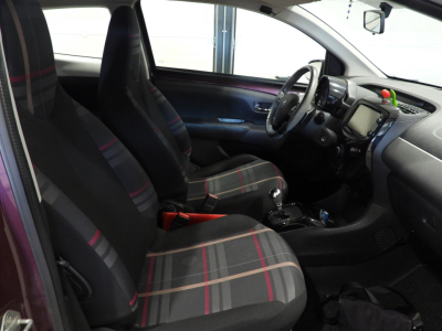 PEUGEOT 108 3P 1.0 ALLURE ETG5 (2014) 23