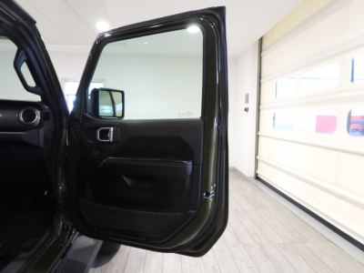 JEEP WRANGLER UNLIMITED 2.0 272CV SAHARA (2022) 24
