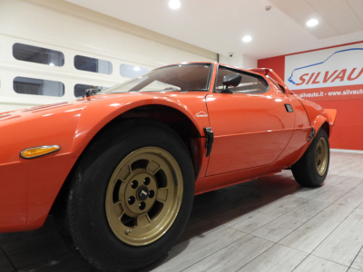 LANCIA STRATOS HF STRADALE (1974) 8