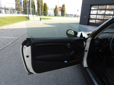MINI ONE 75CV FIRST EDITION (2017) 12