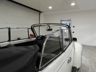 VOLKSWAGEN MAGGIOLONE CABRIOLET 1303 15D11 (1979) 14