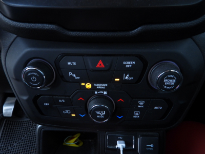 JEEP RENEGADE 1.0 T3 LIMITED 120CV FWD (2021) 21
