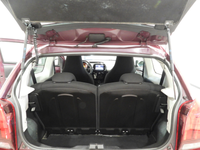 PEUGEOT 108 3P 1.0 ALLURE ETG5 (2014) 26