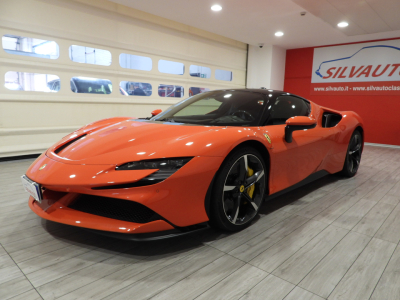 FERRARI SF90 STRADALE (2021) 2