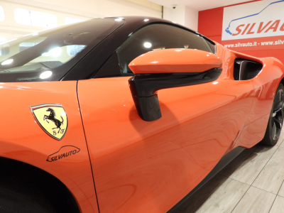 FERRARI SF90 STRADALE (2021) 10