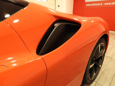 FERRARI SF90 STRADALE (2021) 12