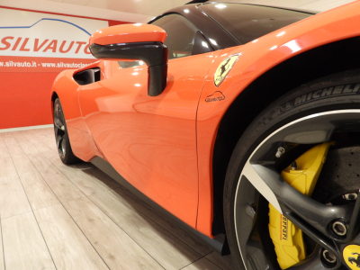 FERRARI SF90 STRADALE (2021) 16