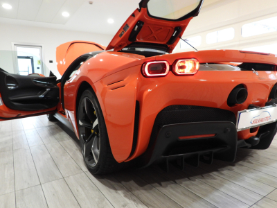 FERRARI SF90 STRADALE (2021) 43