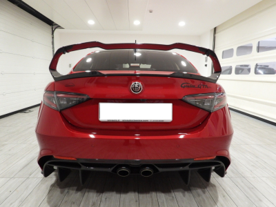 ALFA ROMEO GIULIA GTAM 2.9 V6 BI-TURBO 540CV (2021) 4