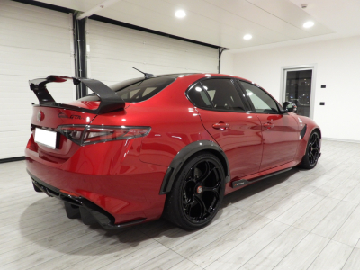 ALFA ROMEO GIULIA GTAM 2.9 V6 BI-TURBO 540CV (2021) 5