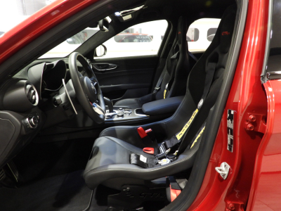 ALFA ROMEO GIULIA GTAM 2.9 V6 BI-TURBO 540CV (2021) 18