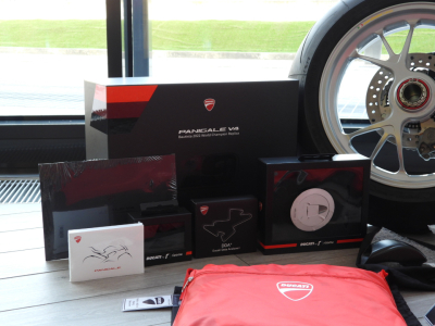 DUCATI PANIGALE V4 BAUTISTA 2022 WORLD CHAMPION REPLICA (2024) 28
