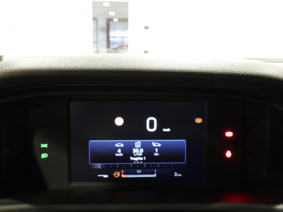 JEEP AVENGER 1.2 TURBO E-HYBRID EDCT6 100CV FWD LONGITUDE MY’26 (2026) 23