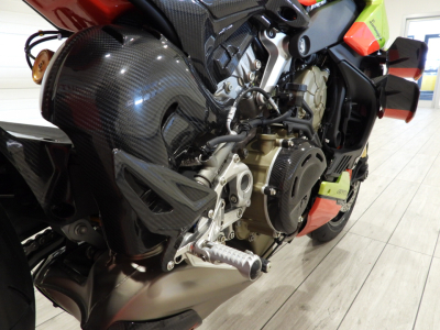 DUCATI STREETFIGHTER V4S LAMBORGHINI (2023) 10
