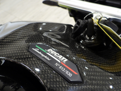 DUCATI STREETFIGHTER V4S LAMBORGHINI (2023) 15